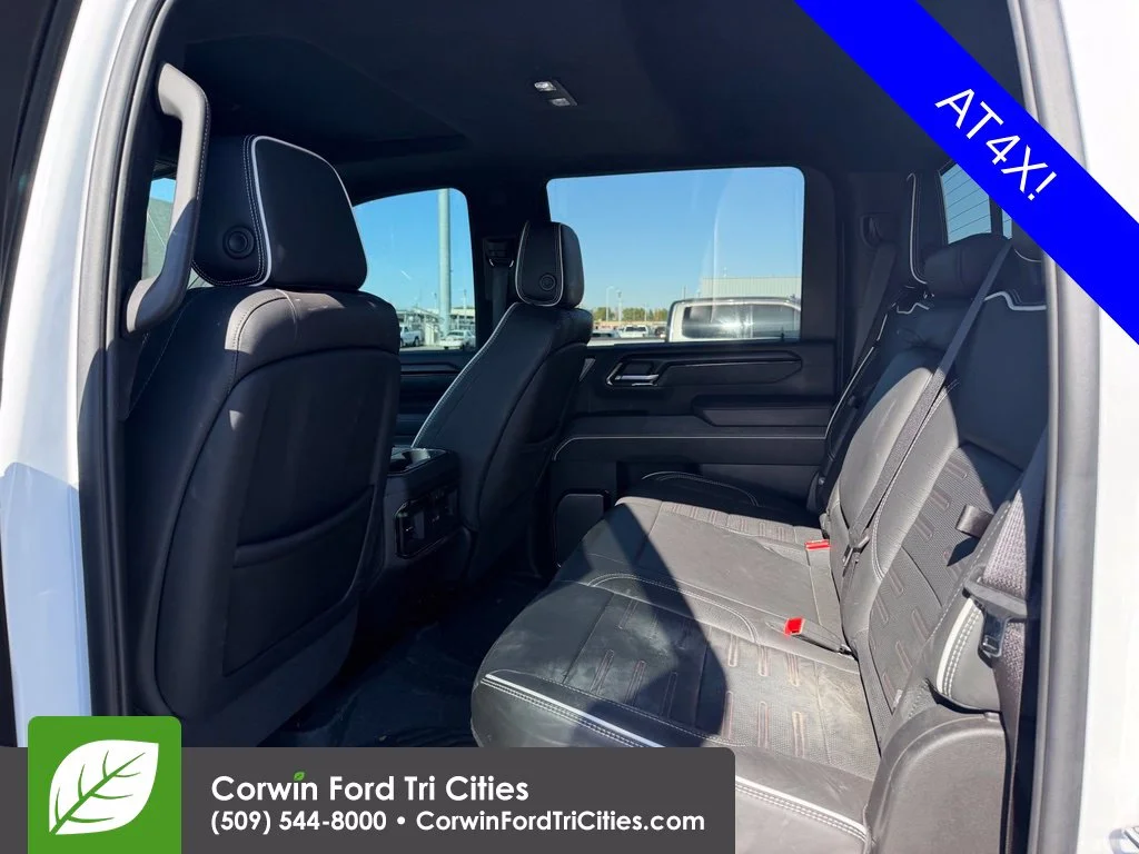 Used 2024 White GMC AT4X image 6