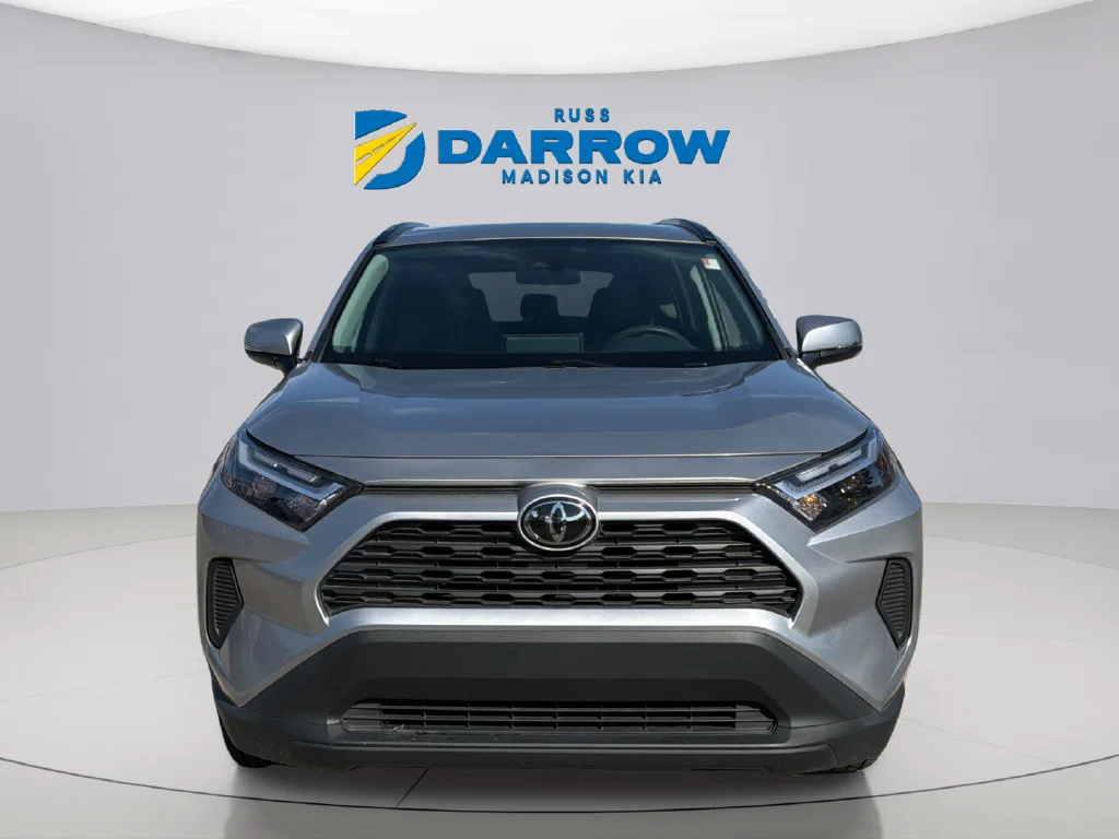 Used 2025 Silver Sky Metallic Toyota XLE image 8