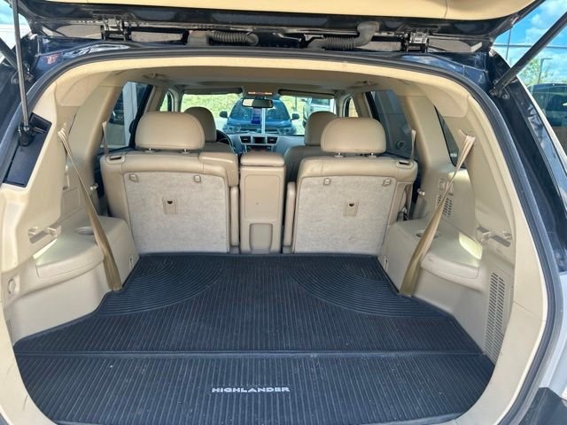 Used 2013 Black Toyota Limited image 6