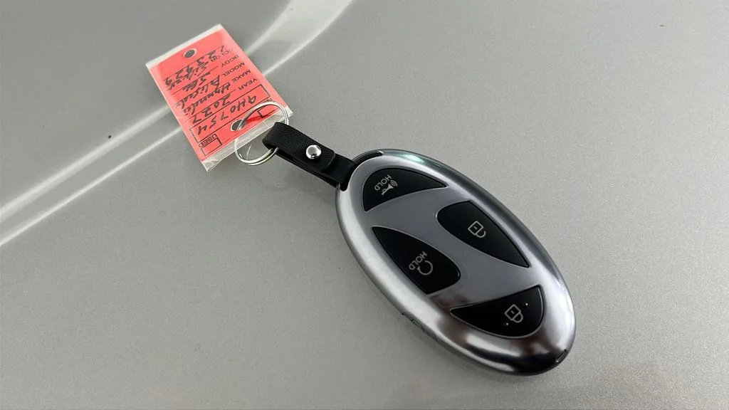 New 2027 Silver Hyundai Calligraphy image 38