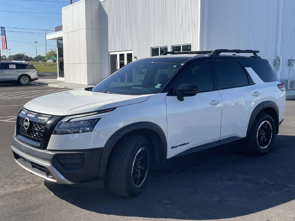 Used 2024 White Nissan Rock Creek image 7