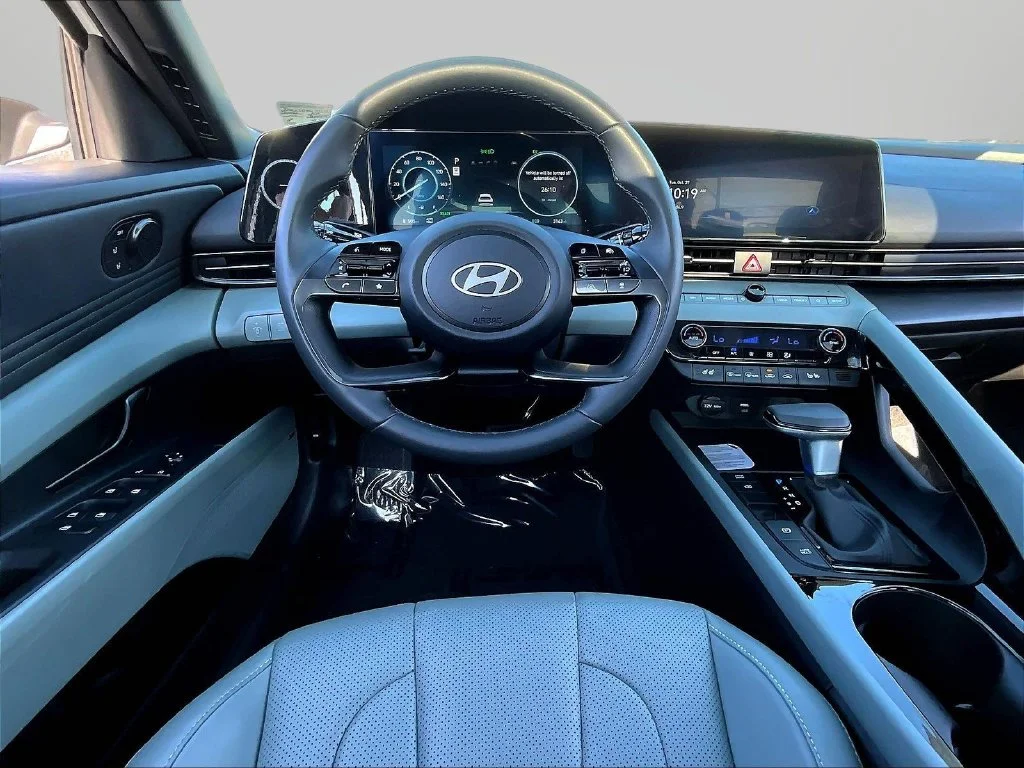Used 2026 White Hyundai Limited image 9