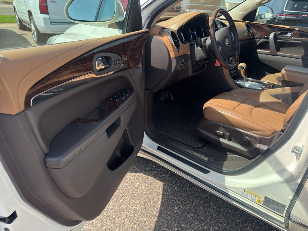 Used 2013 White Buick Leather image 9