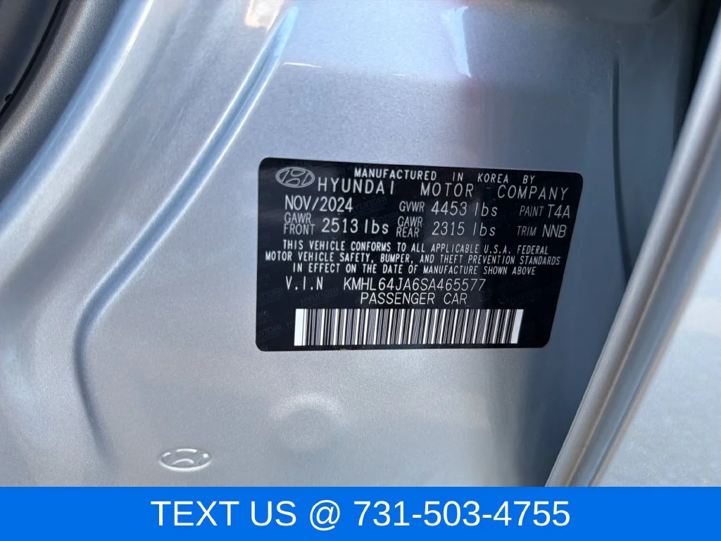 Used 2025 Silver Hyundai SEL image 31