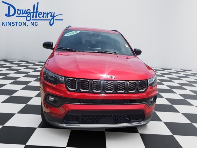 New 2026 Red Hot Pearl-Coat Exterior Paint Jeep Latitude Altitude image 8