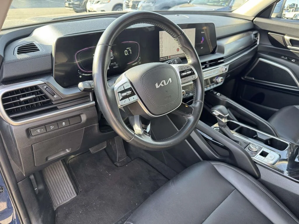 Used 2023 Black Kia S image 2