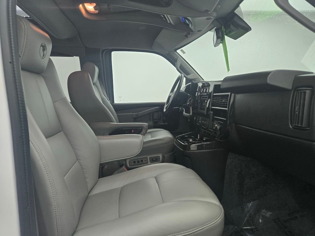 Used 2020 Summit White Chevrolet Explorer Limited SE image 38