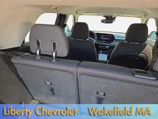 Used 2025 Crimson Metallic Chevrolet LT image 16