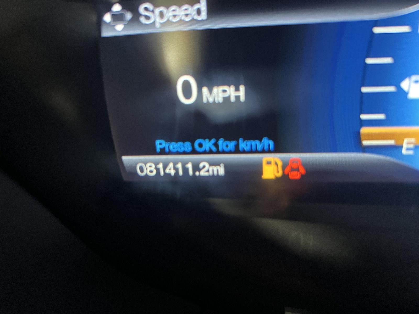 Used 2017 White Platinum Metallic Tri-Coat Ford Platinum image 19
