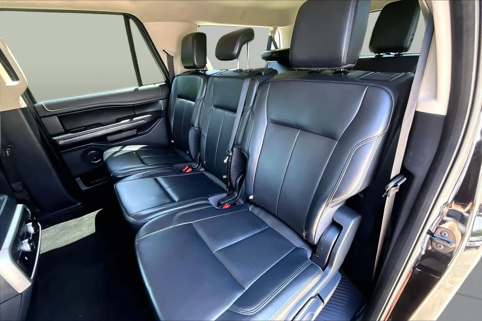 Certified Used 2024 Agate Black Metallic Ford XLT image 21