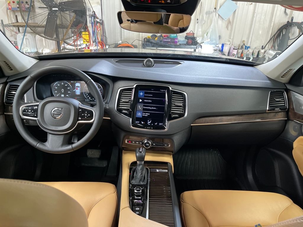 Used 2016 Blue Volvo T6 Momentum image 19