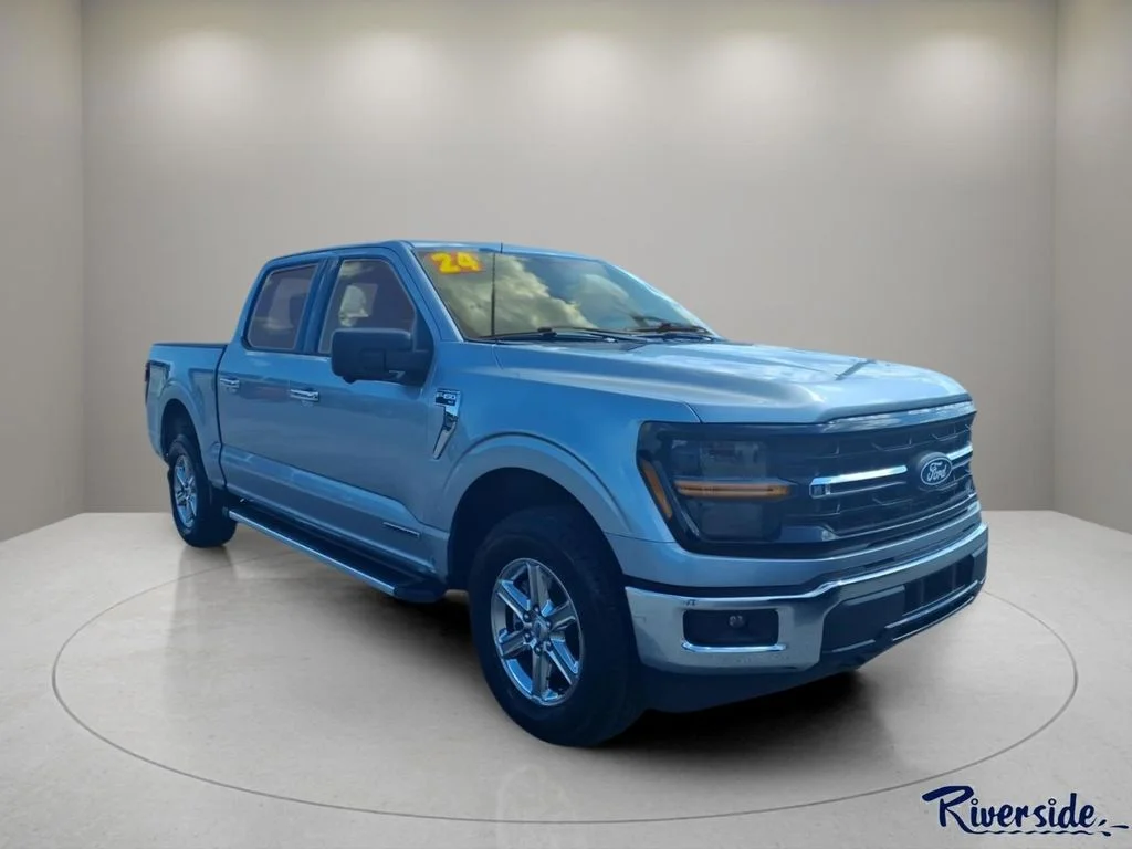 Used 2024 Silver Ford XLT image 1