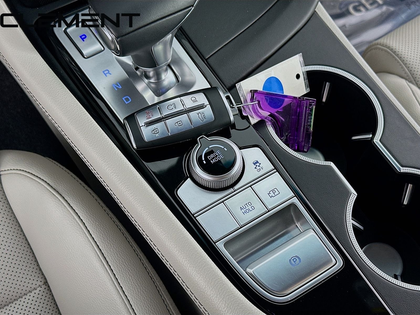 2023 GENESIS G70 Standard - Photo 24