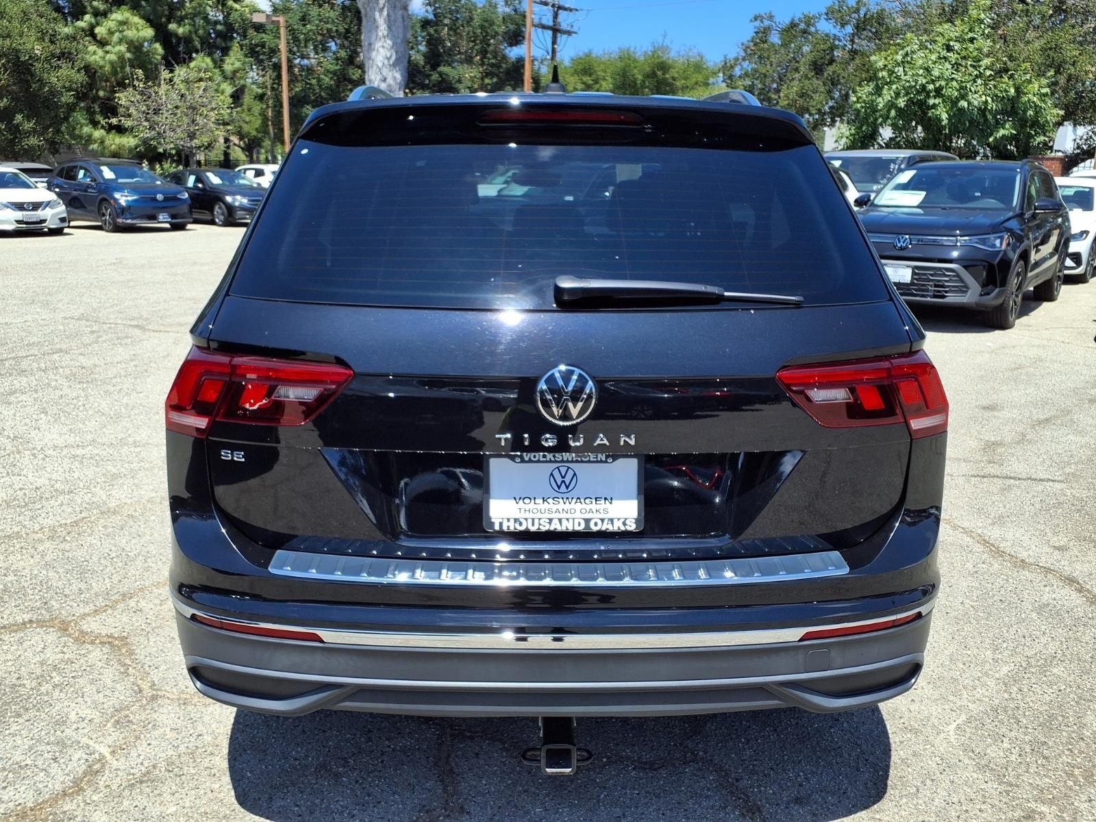 Used 2023 Black Volkswagen 2.0T SE image 8