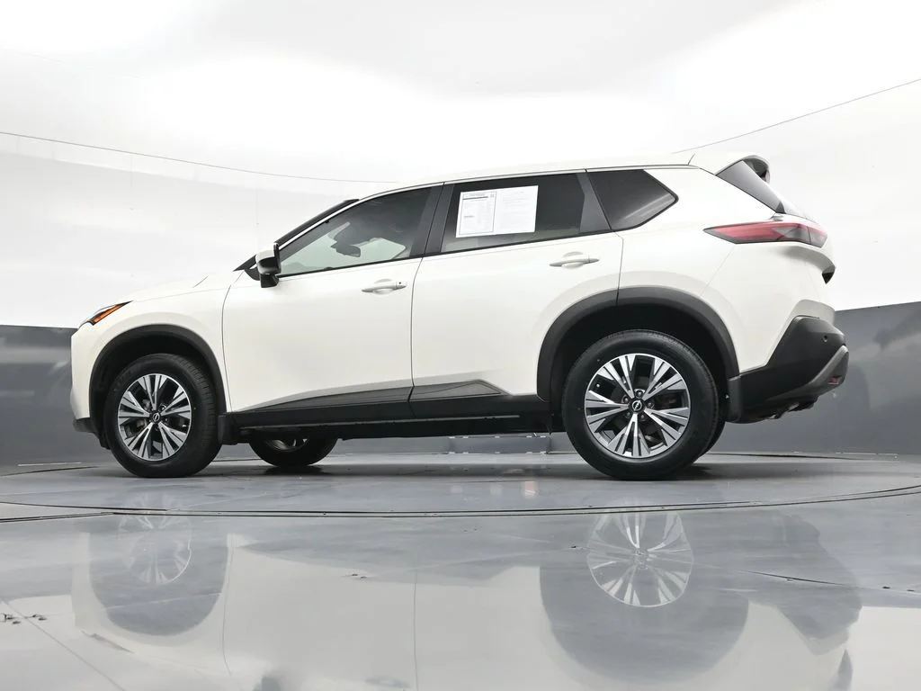 Used 2023 White Nissan SV image 38