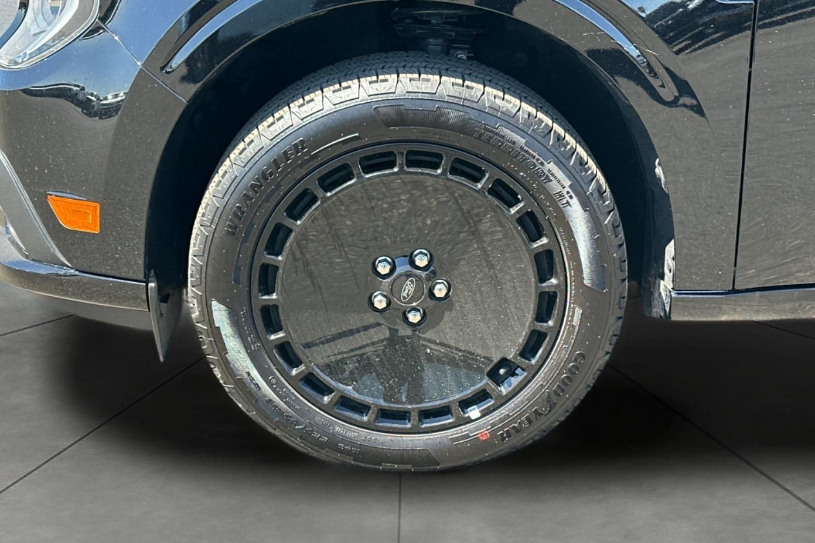 Used 2026 Black Ford Lobo Standard image 29