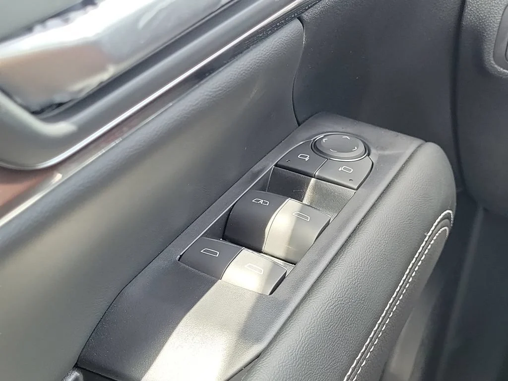 New 2027 Glacier White Tricoat GMC AWD Denali image 21