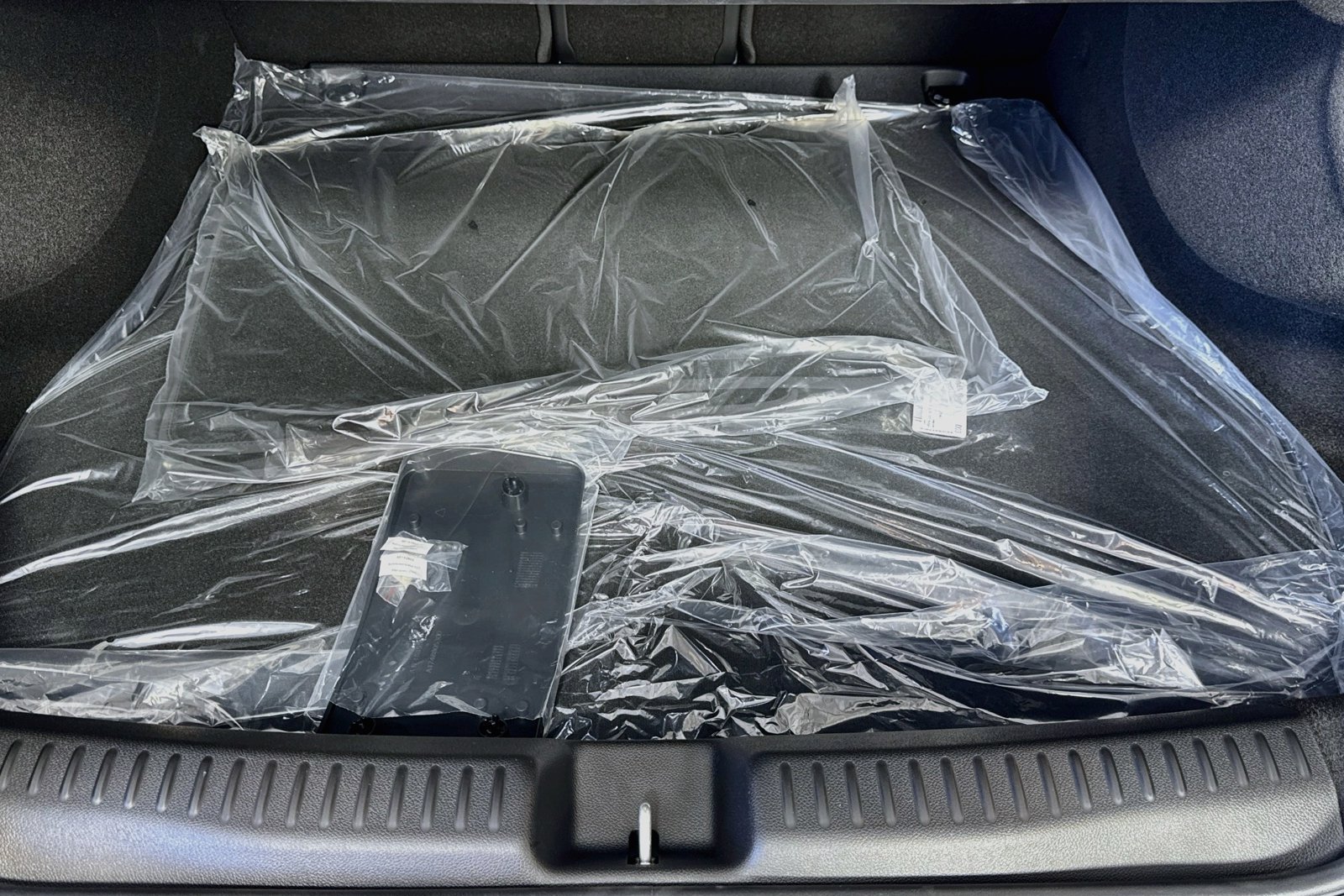 New 2027 Cirrus Silver Metallic Mercedes-Benz CLA 220 Hybrid image 23