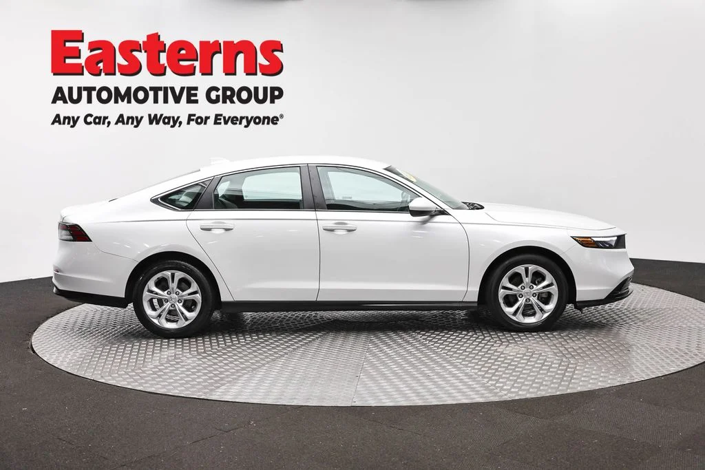 Used 2024 White Honda LX image 4