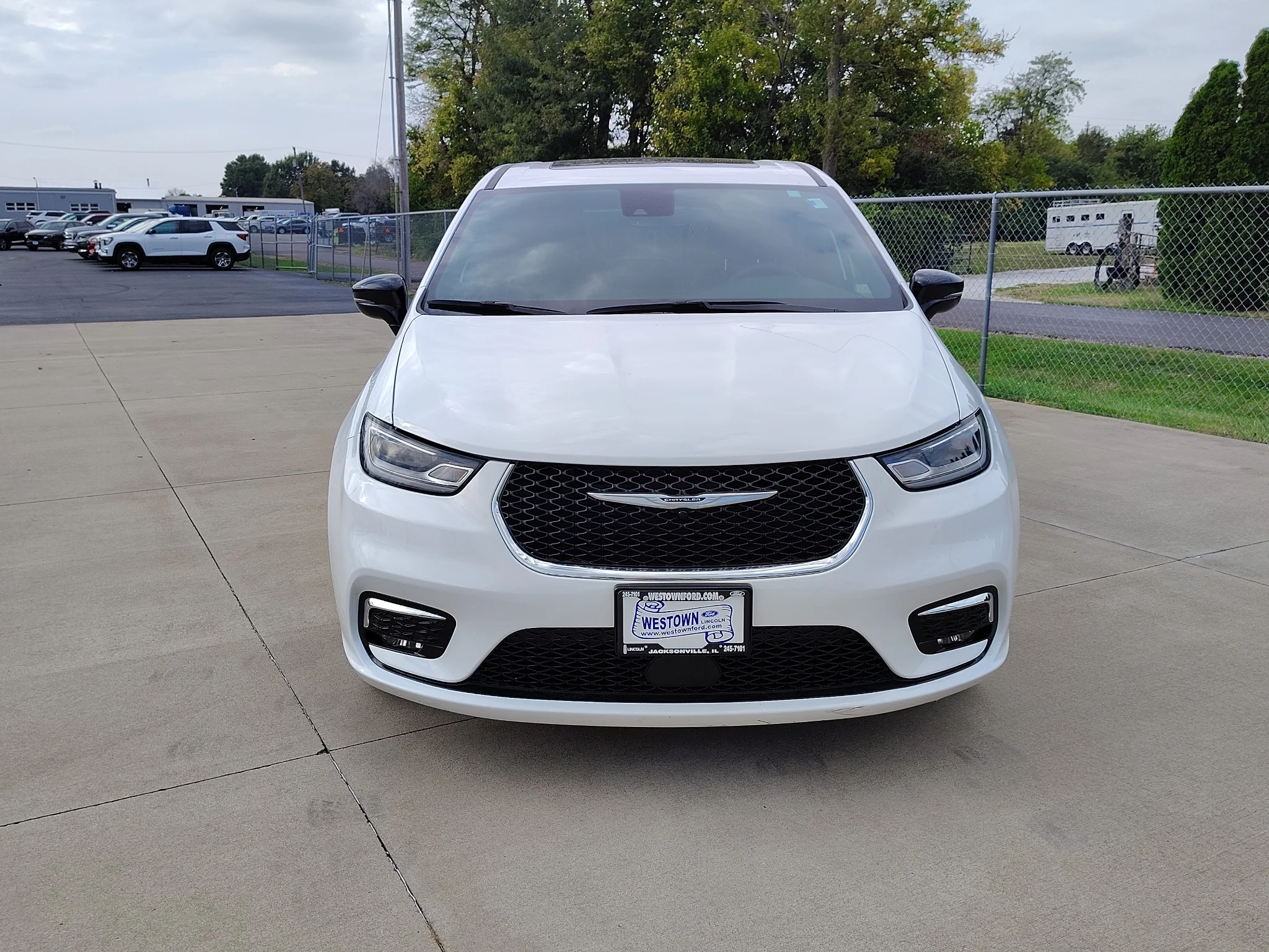 Used 2026 Bright White Clearcoat Chrysler Limited image 8