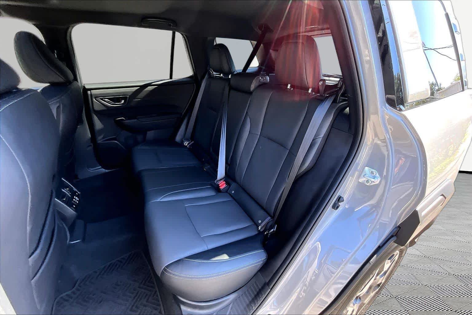 Used 2026 River Rock Pearl Subaru Touring image 41