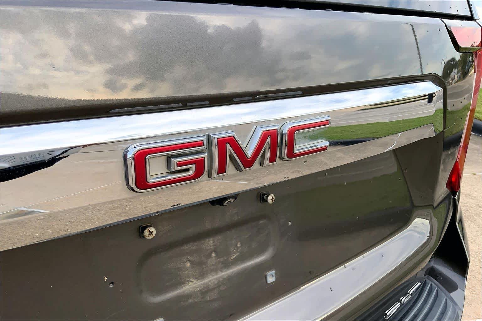 Used 2021 Smokey Quartz Metallic GMC SLT image 31