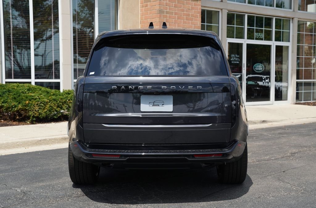 New 2026 Carpathian Grey Land Rover SE image 5