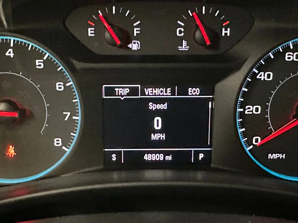 Used 2018 MOSAIC BLACK METALLIC Chevrolet LT image 9