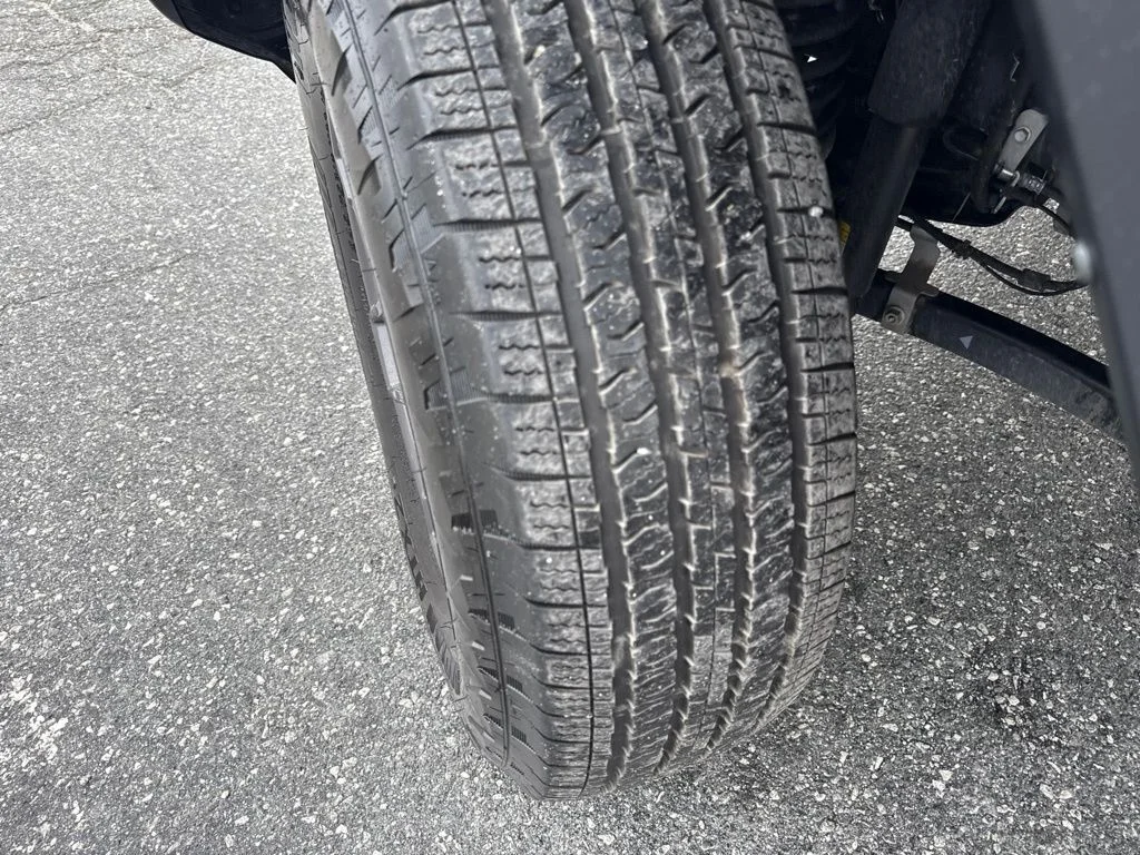 Used 2025 White Jeep Sport S image 28