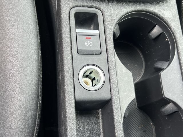 Used 2024  Audi 40 Premium image 24