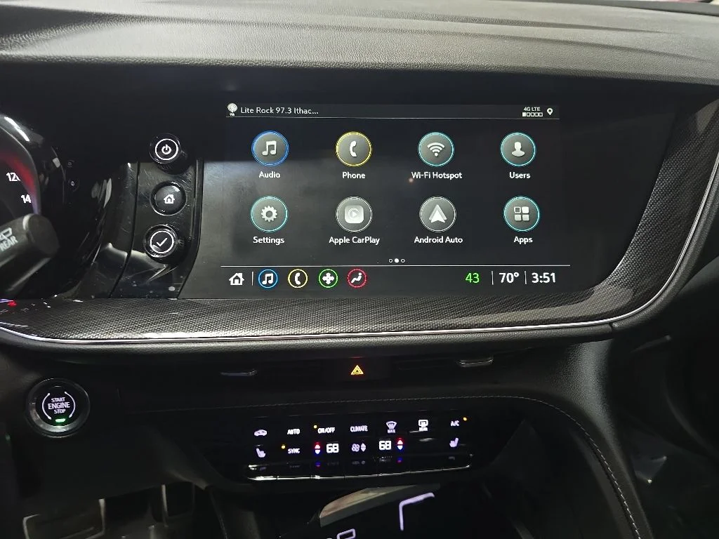 Used 2022 Red Buick Essence image 25