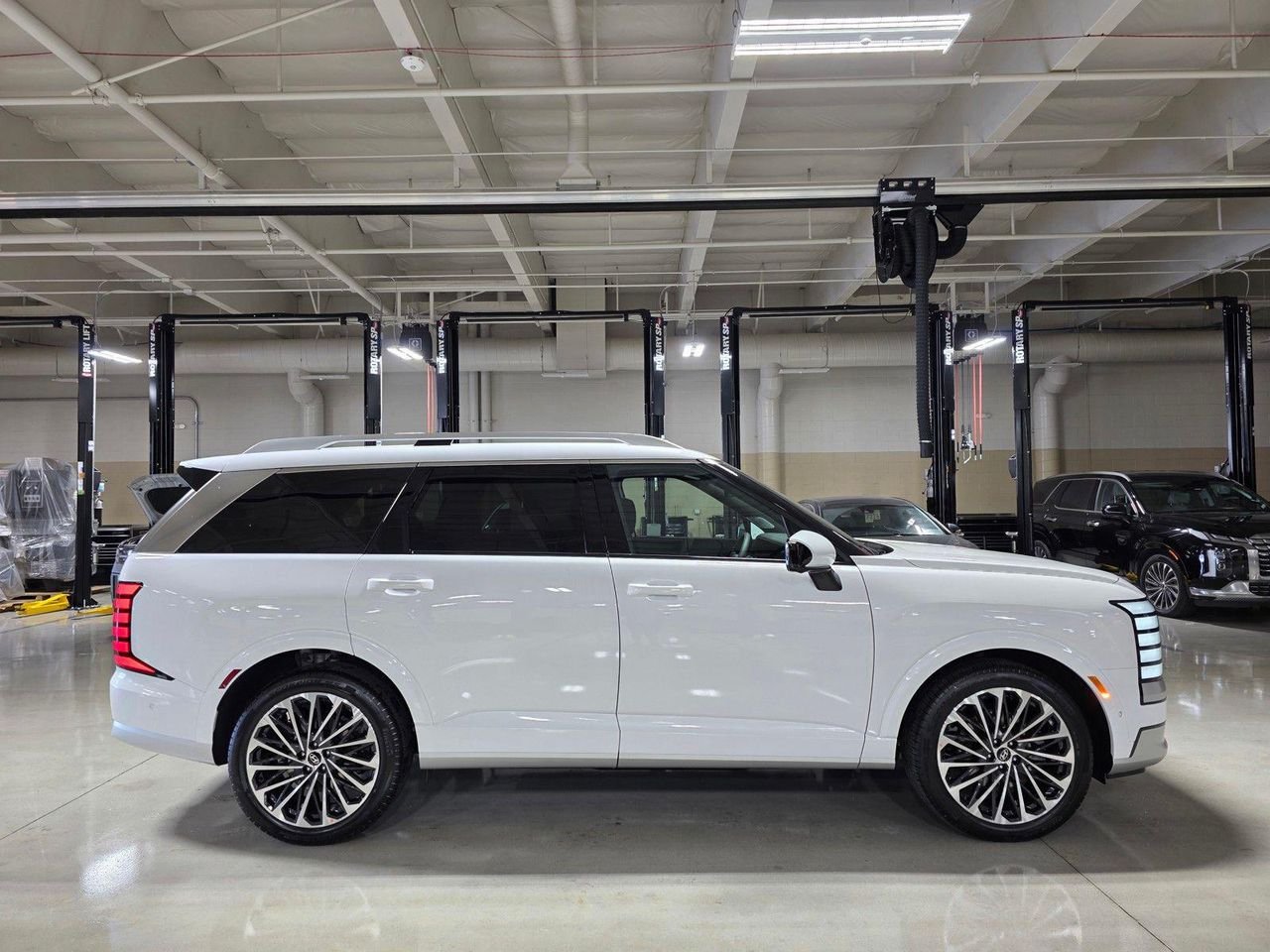 New 2026 Creamy White Pearl Hyundai Calligraphy image 8