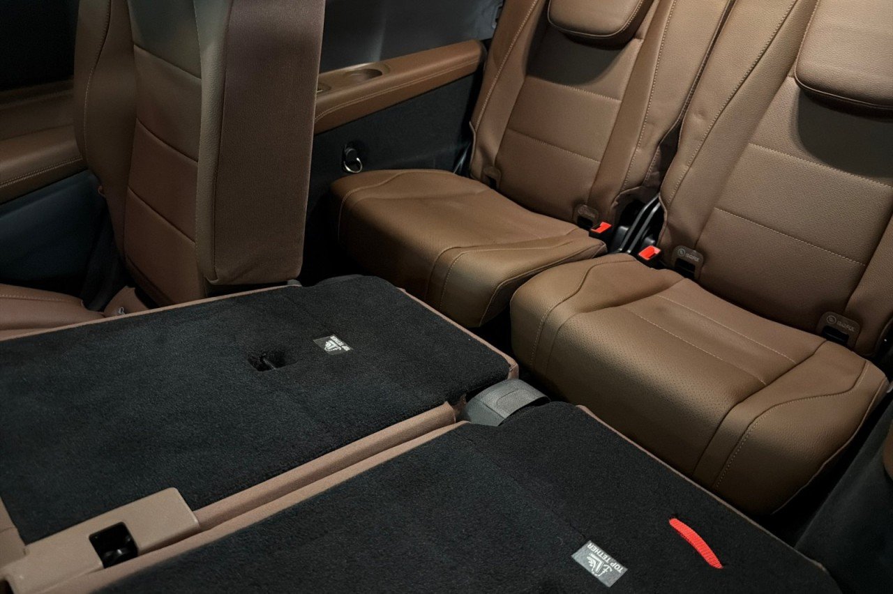 New 2026 Obsidian Black Metallic Mercedes-Benz GLS 450 4MATIC® SUV image 14