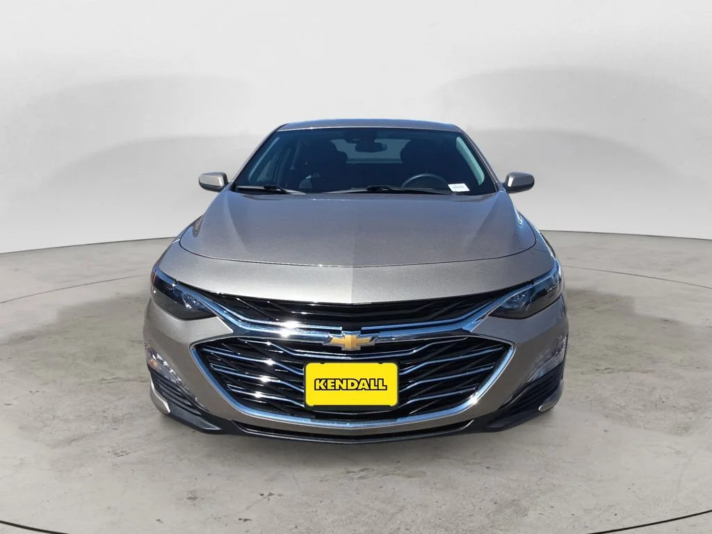 Used 2024 Gray Chevrolet LT image 8
