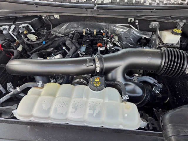 Used 2024 Silver Ford XLT image 32