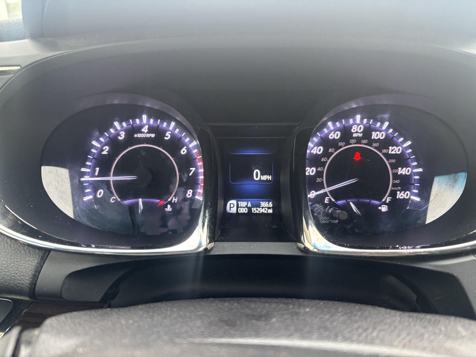 Used 2014  TOYOTA  image 14