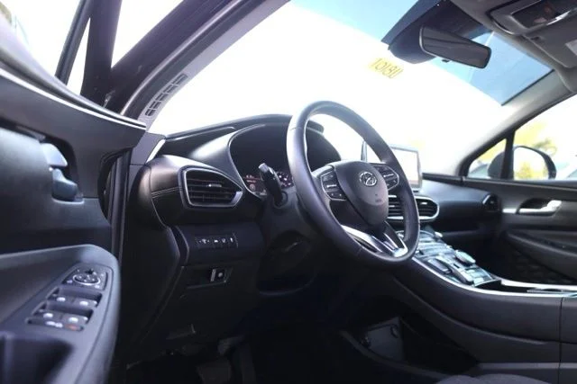 Used 2023 Black Hyundai SEL image 16