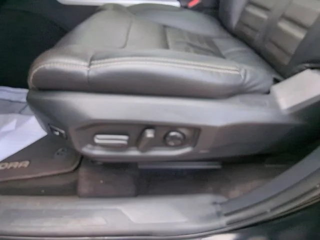 Used 2023  Toyota Capstone Hybrid image 12