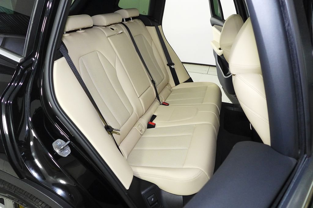 Used 2023 Jet Black BMW sDrive30i image 20
