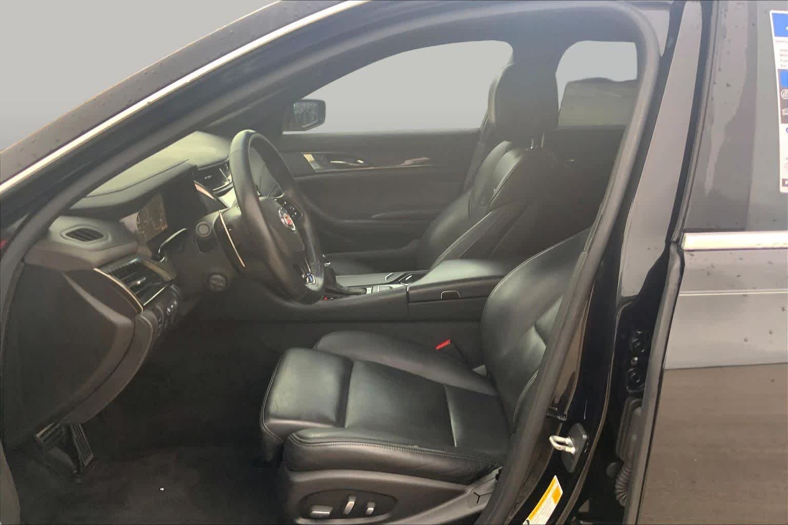 Used 2014 Black Diamond Tricoat Cadillac Vsport Premium RWD image 8