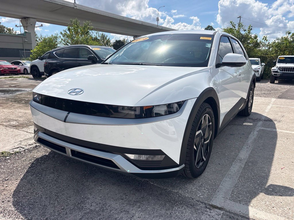 Used 2024 White Hyundai SEL image 7