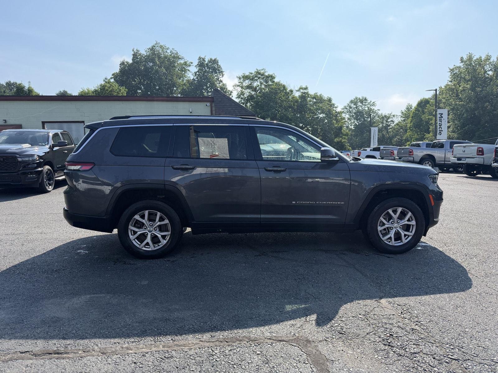 Used 2021 Baltic Gray Metallic Clearcoat Jeep Limited image 3