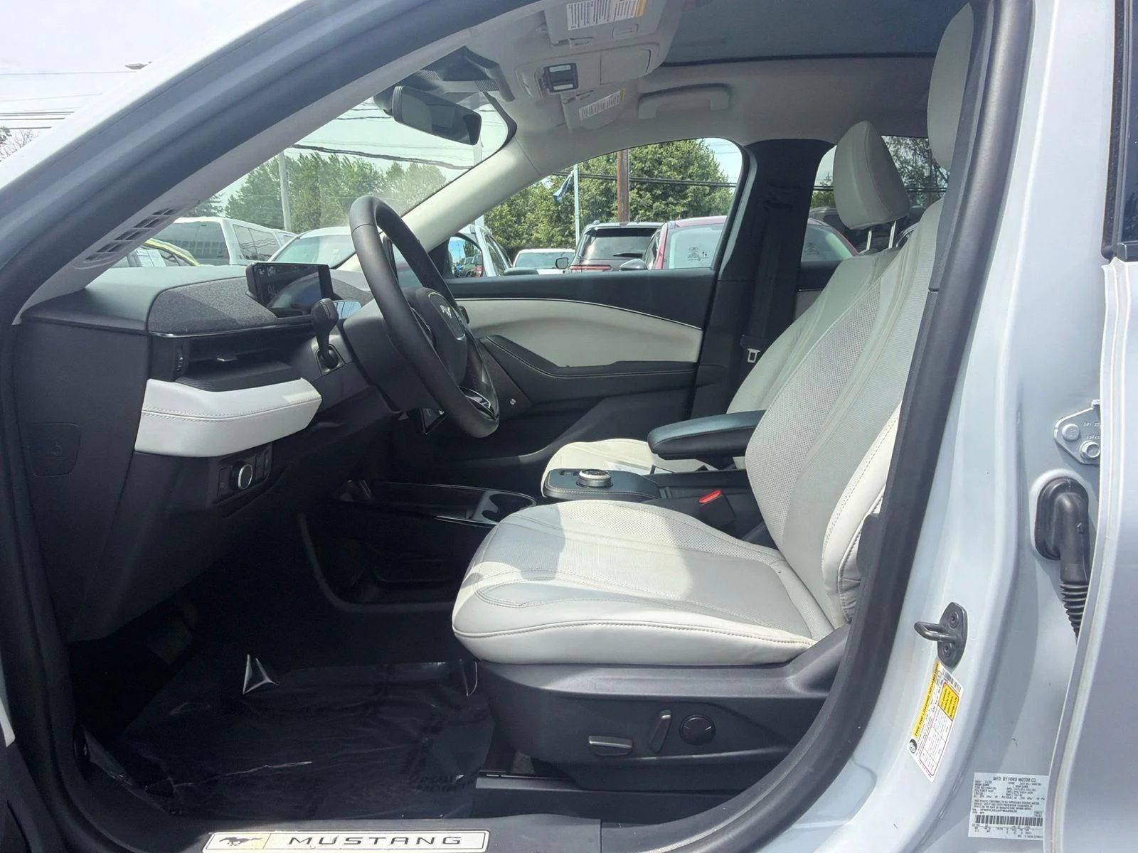 Used 2023 Space White Ford Premium image 9