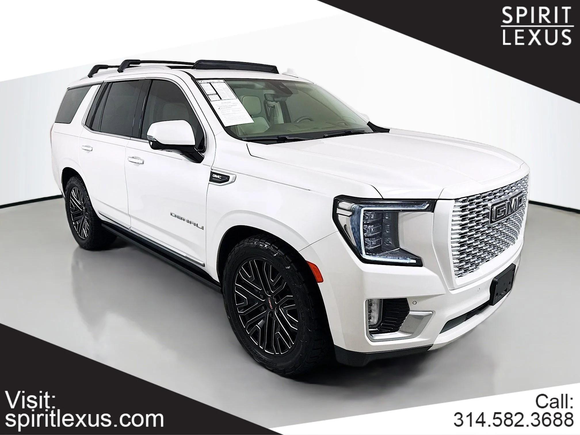 2021 GMC Yukon 4WD Denali's photo