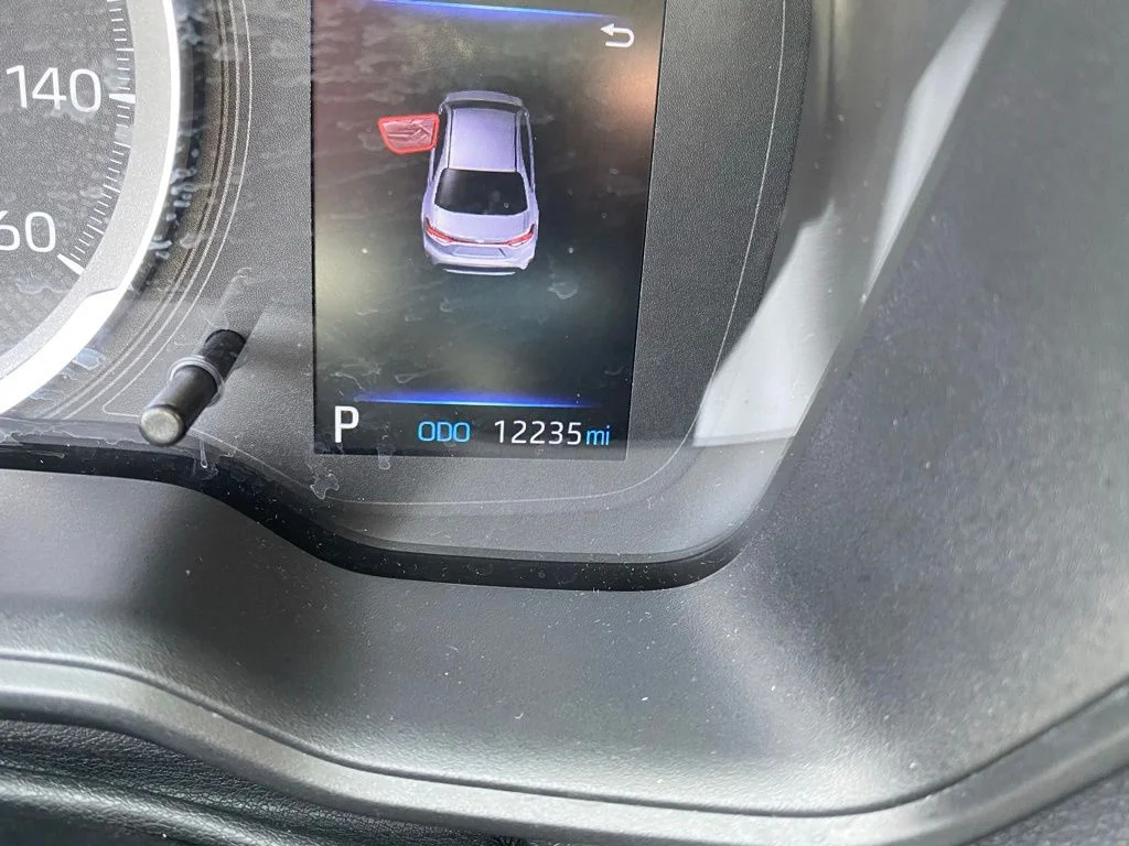 Used 2022 Red Toyota LE image 5