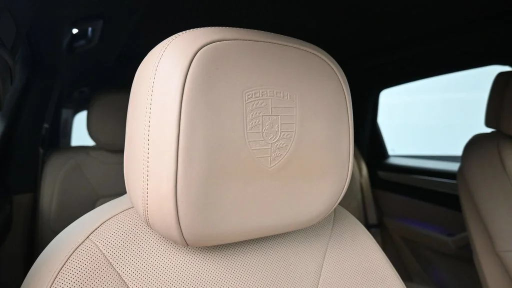 Used 2023  Porsche Platinum Edition image 18