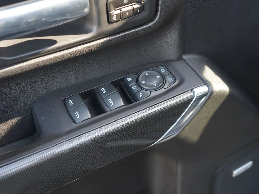 Used 2020 Black GMC AT4 image 18