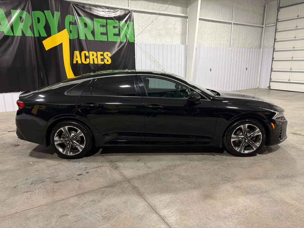 Used 2023 Ebony Black Kia EX image 4