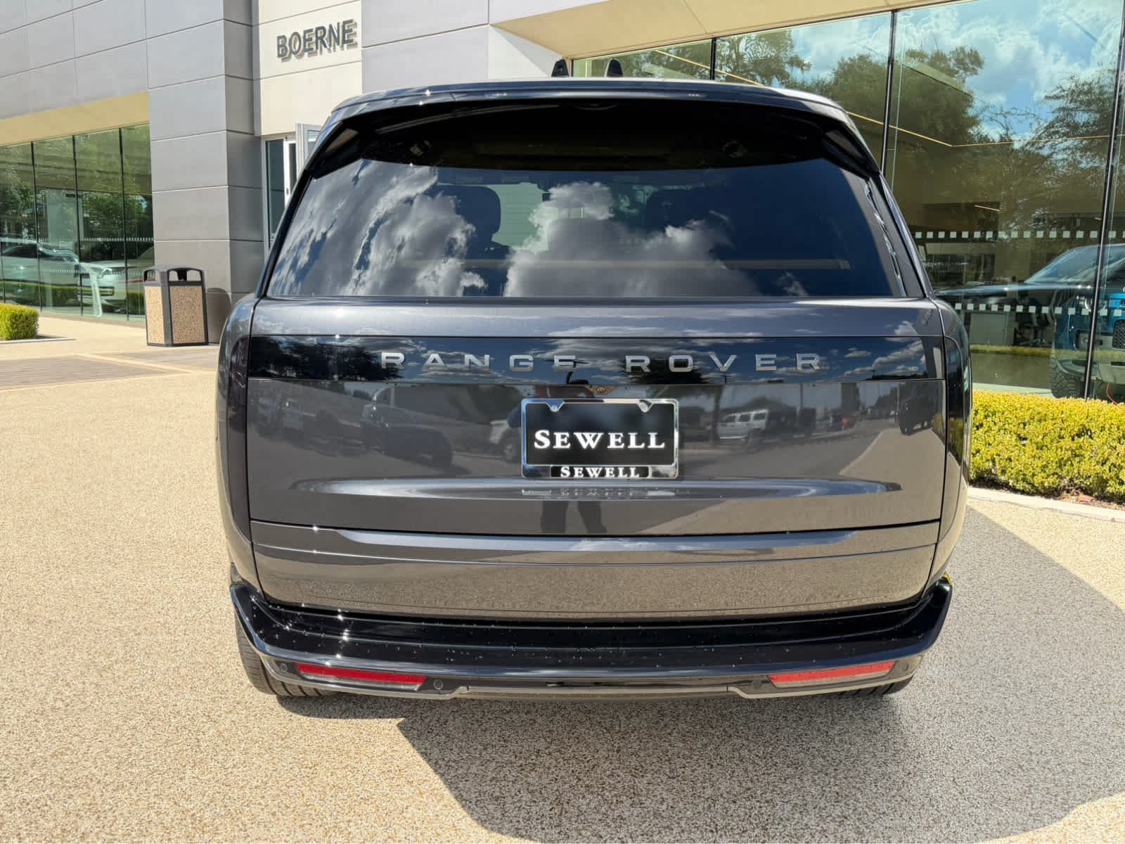 New 2027 Carpathian Grey LAND ROVER SE image 6