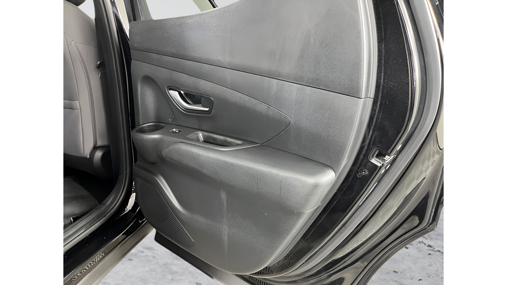 Used 2022 Black Hyundai SEL image 13